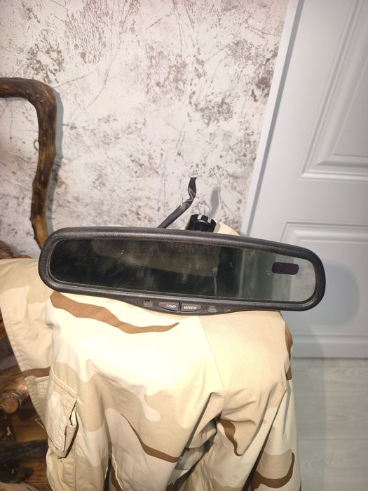 Зеркало на Лексус