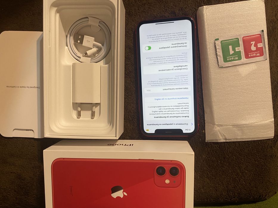 Iphone 11 64 gb червен red перфектен КАТО НОВ
