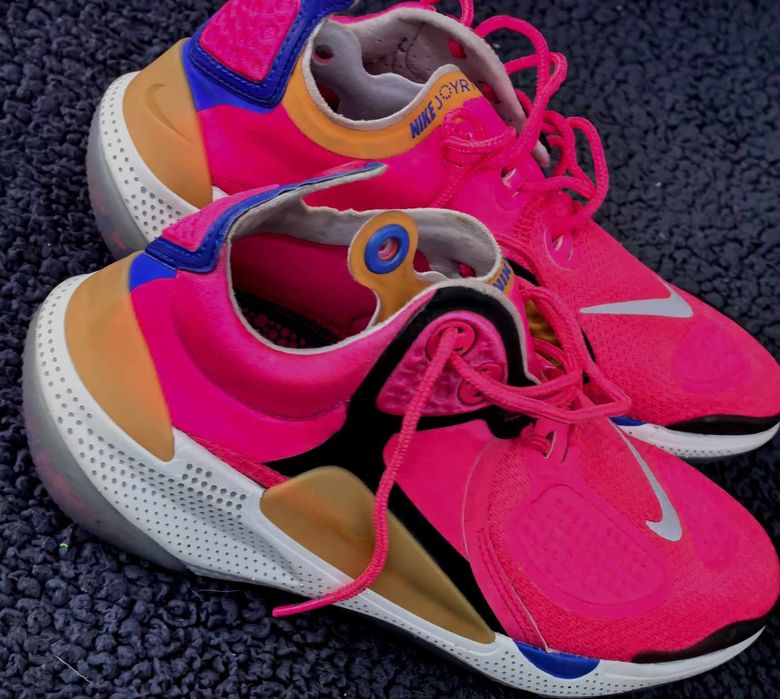 Nike Joyride Cc3 Selte оригинални електрикови розови сникърси 38.5