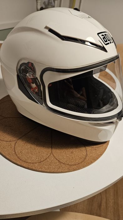 Vând casca motor fete AGV