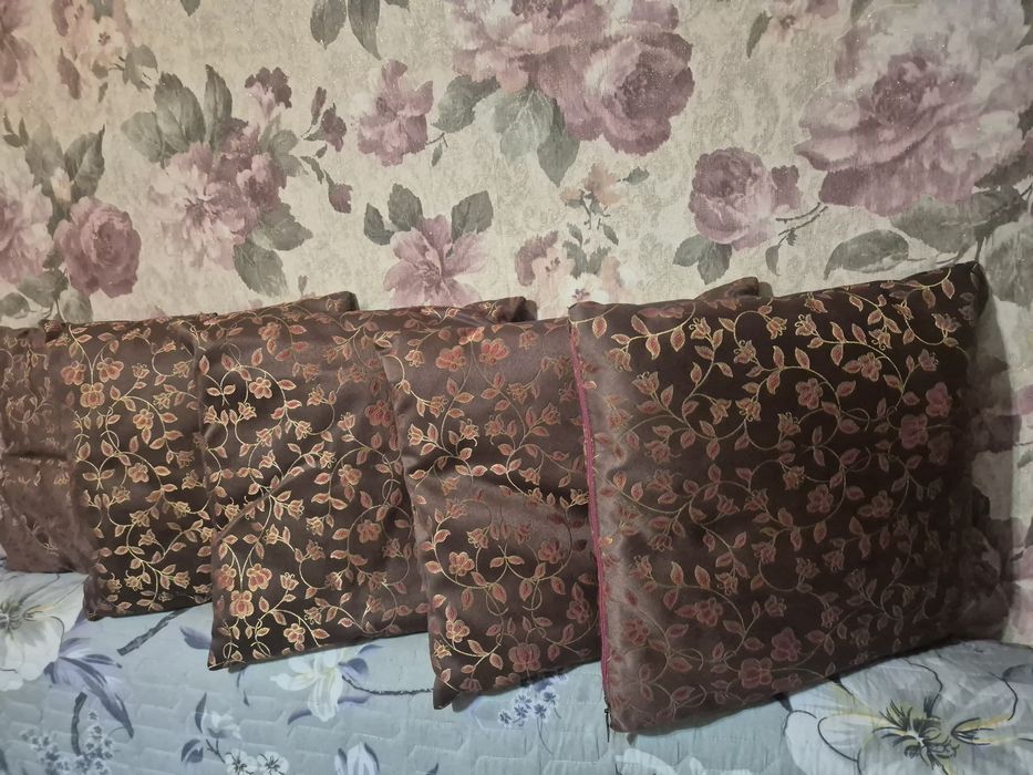 Декоративные подушки новые