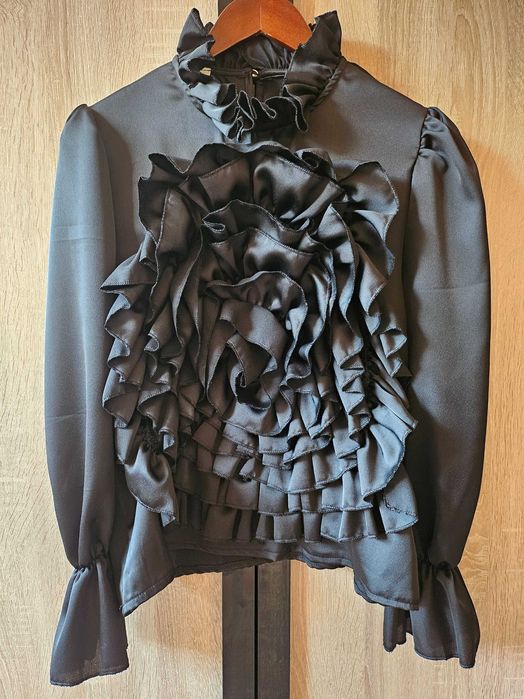 Уникална сатенена риза с голямо цвете