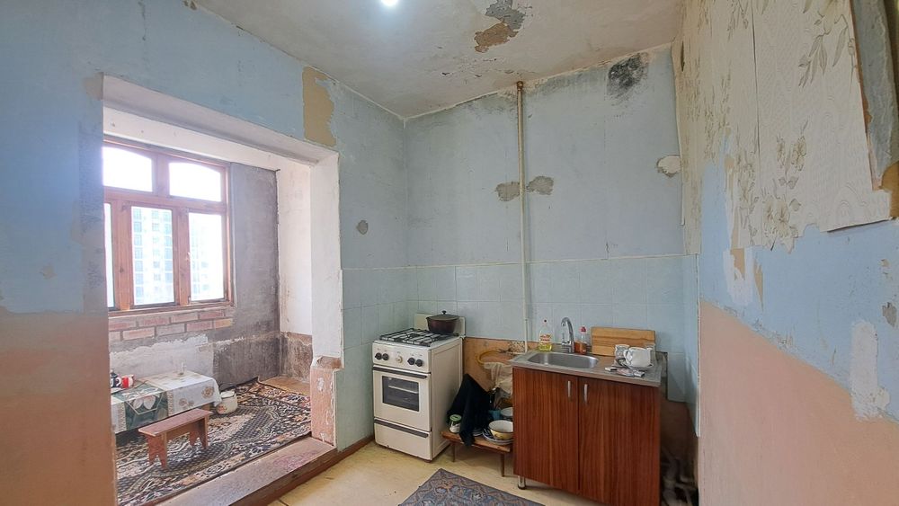 Чирчик шахар 
10-микрораён 
#1-хона 4-этаж 2х3 балкони бор 
Квартир