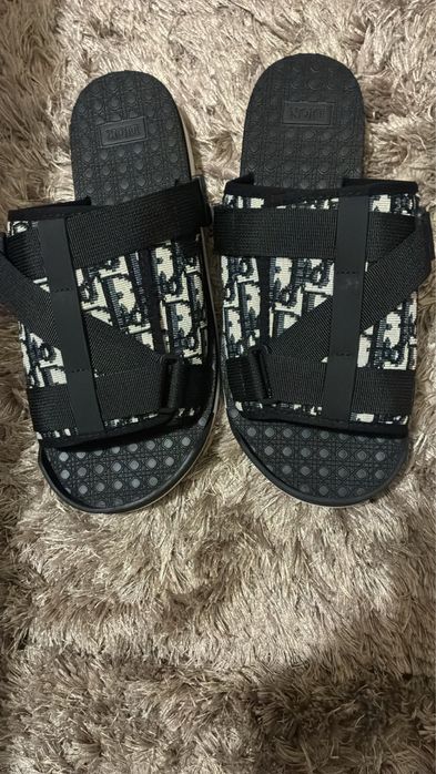 Dior alpha slides