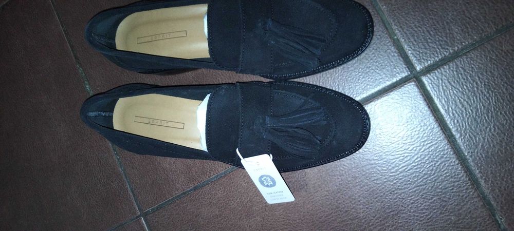 Vand pantofi dama , piele intoarsa(nabuc),masura 39,  / NOI