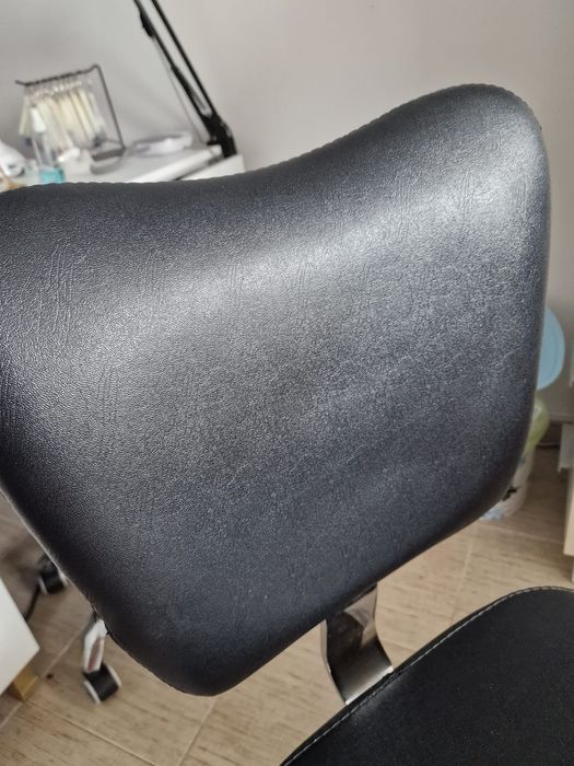 Vând scaun birou manichiura