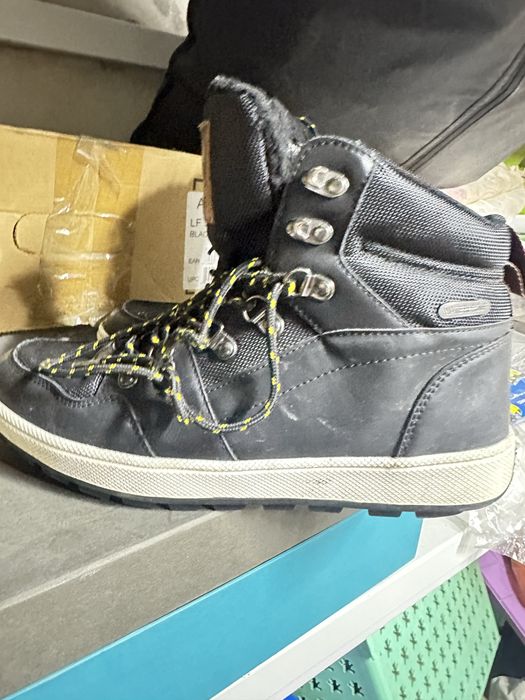 Ботинки демисезонные новые