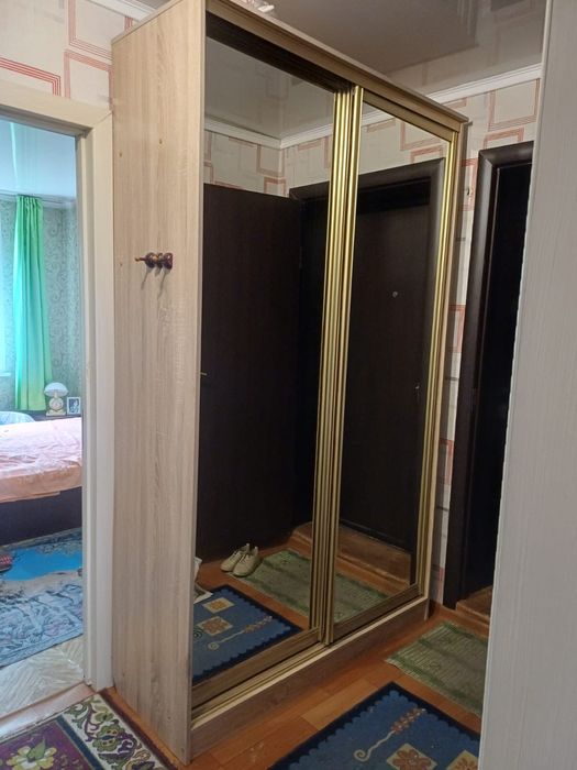 Продам прихожую.