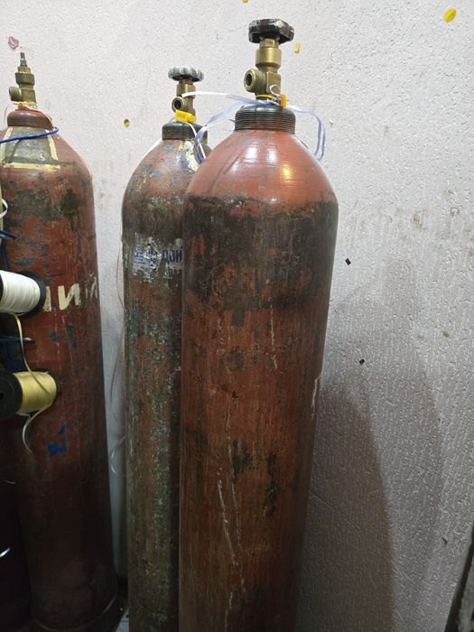 Продам баллоны 40л