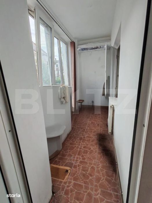 Apartament de vanzare - 4 camere - Zona Imparatul Traian