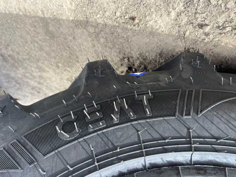 Cauciucuri 250/85R20 noi radiale marca CEAT pentru tractor fata