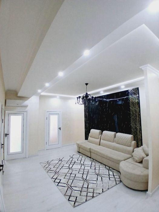 N6765Yakkasaroy tumani Shota Rustavelli J/K Yakkasaroy CityMall 2/9/10