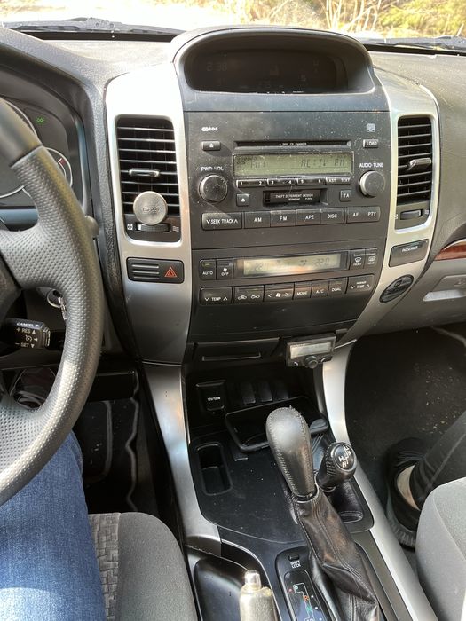 Vand toyota landcruiser. J120 autoutilitara