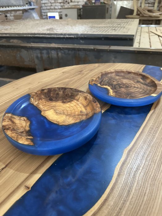 Столы с эпоксидной смолой