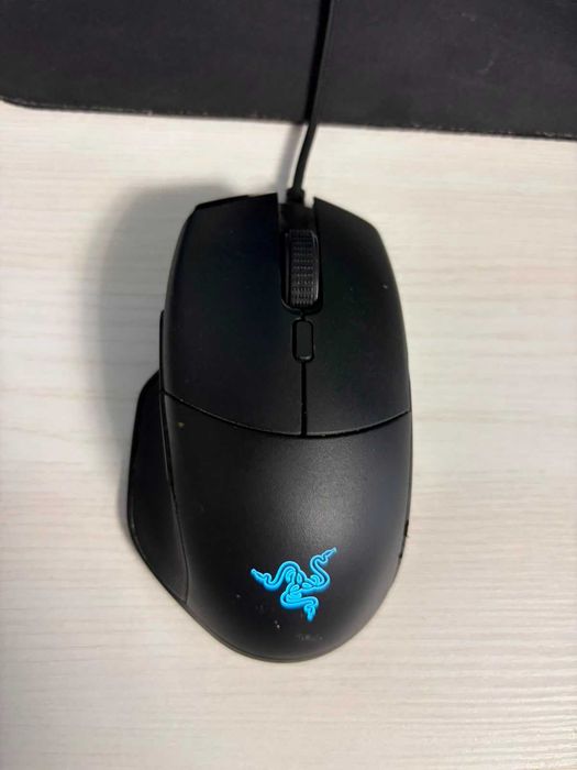 PC Gaming + Monitor + CADOU mouse și tastatură