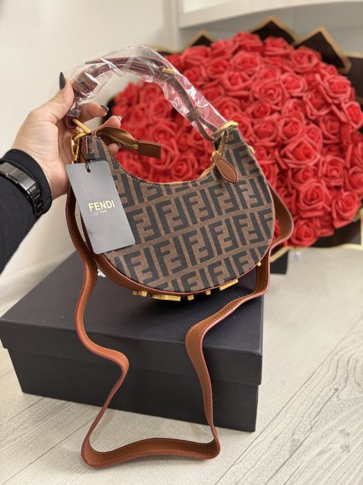 Уникална Fendi чанта