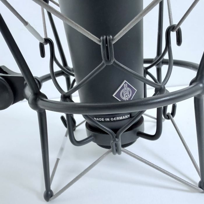 Neumann U 87 i Легендарный микрофон