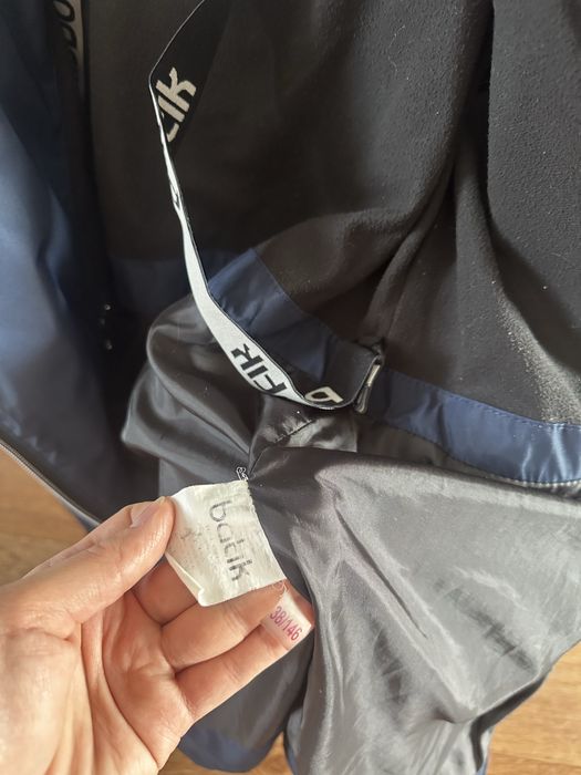 Продаю куртку весна-осень девочка