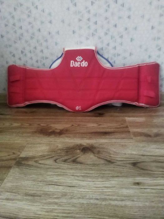 Kimono для тхэквондо шлем перчатки футы лапы сост.отличное б/у