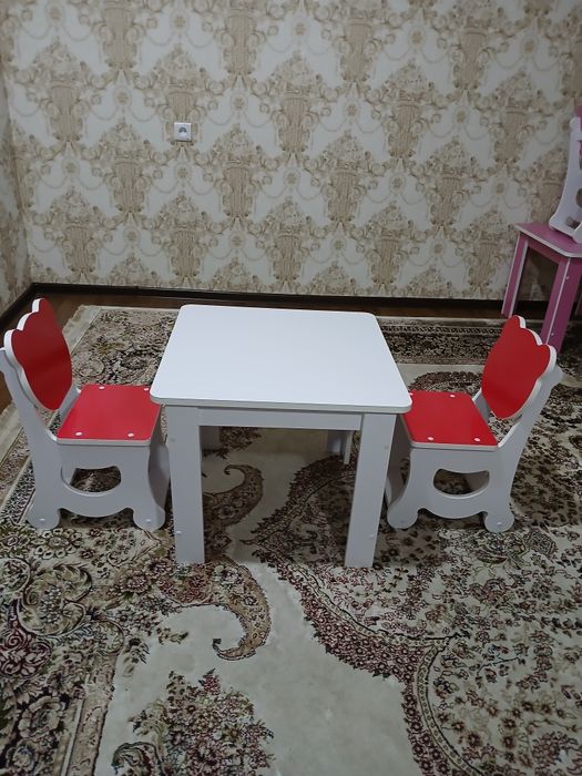 Detskiy stol-stul shkafla sehdan primoy