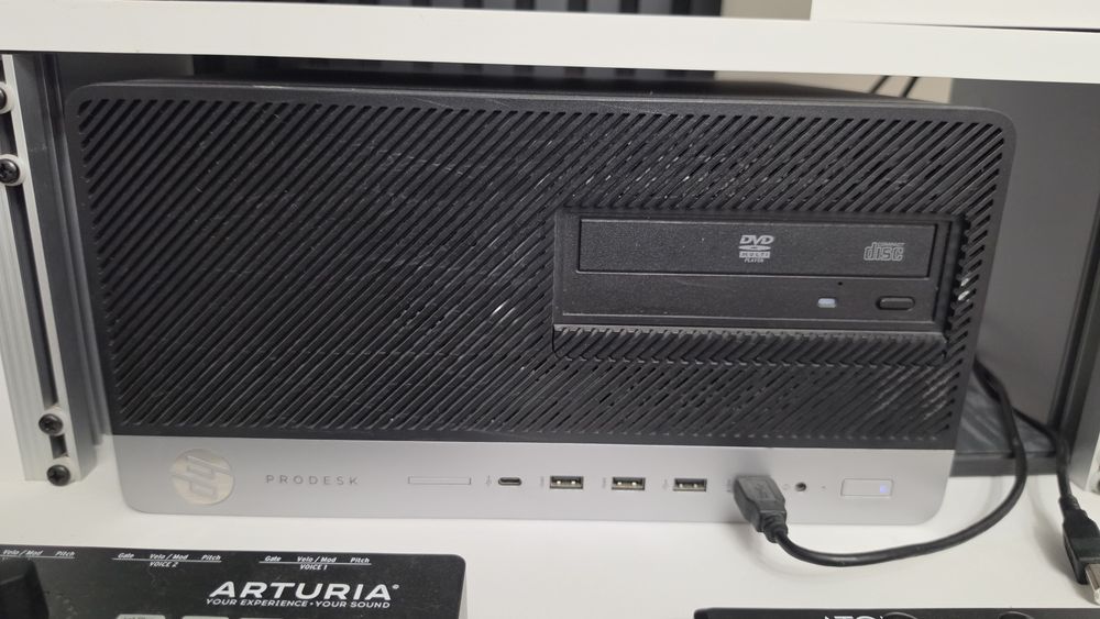 PC unitate desktop HP ProDesk 600 G4 Tower, procesor i7 8700T 2.40GHz, 64GB Ram, 460GB SSD

1800 lei