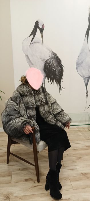 Шуба чернобурка новая.