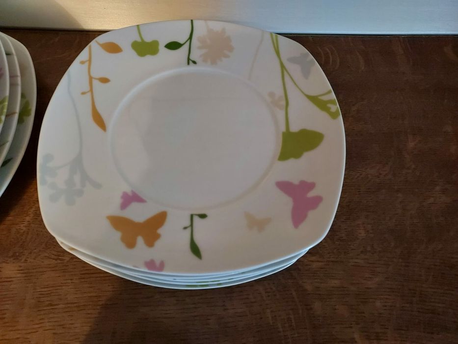 Set de masa si cafea din portelan pentru 6 persoane, 30 piese