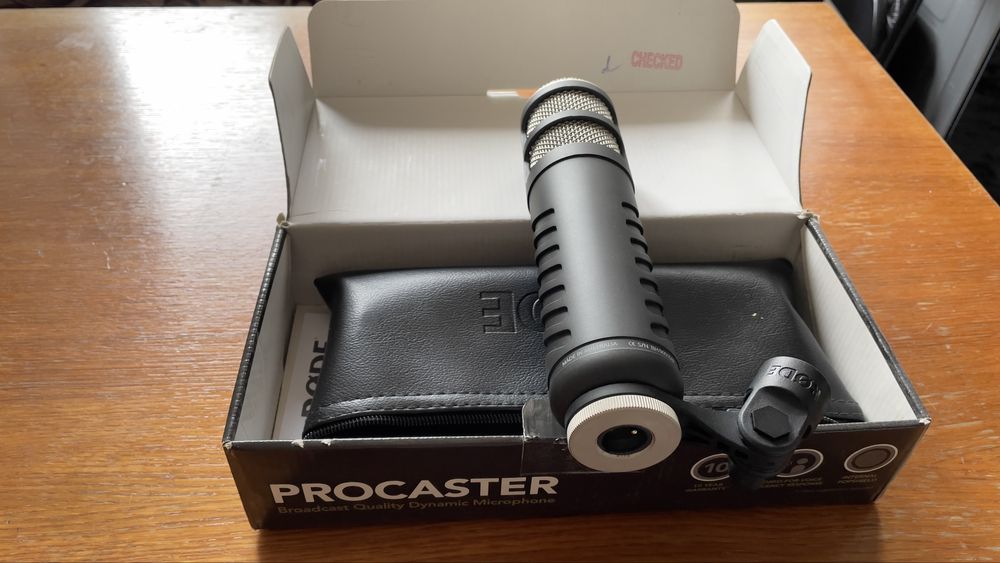 Mocrofon pentru studio sau podcasturi