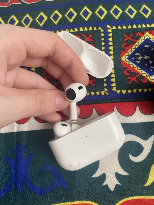 Продаю airpods pro 2