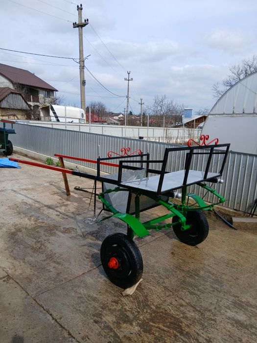 Sareta, trăsură de vânzare