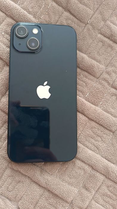 Продам iPhone 13