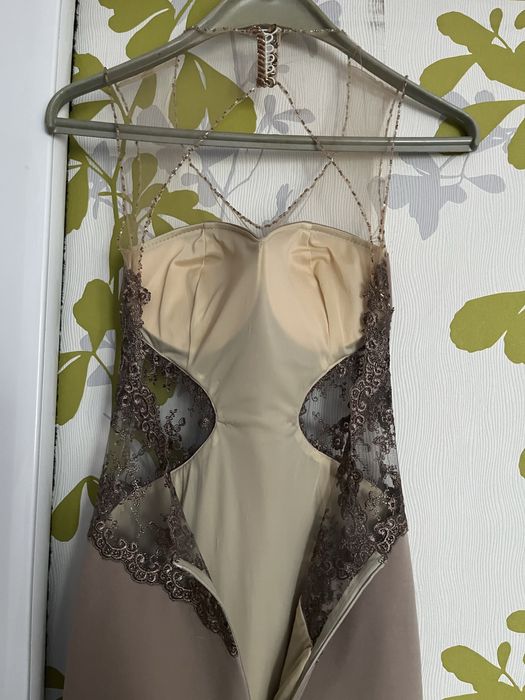 Официална рокля