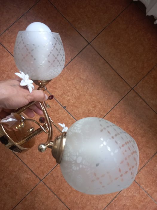 Продам   люстру хорошего
