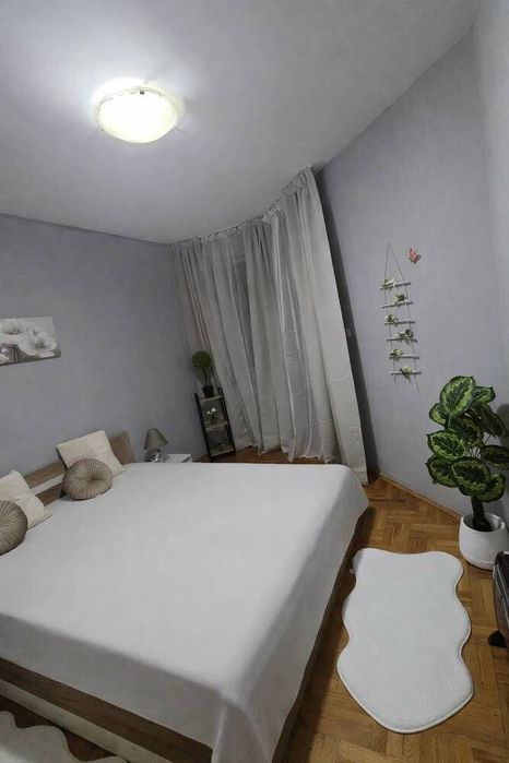 Дава се под наем Двустаен апартамент в Бургас, Славейков - 82 кв.м за 498.27 € - Снимка #3