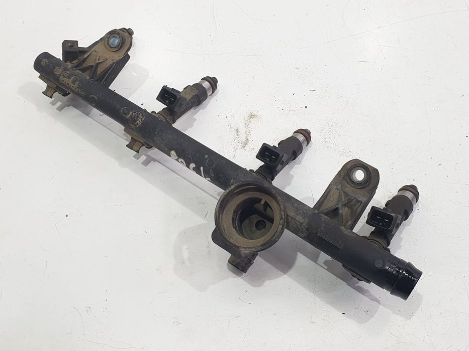 Rampa injectoare 7700274294 Dacia Logan 1 (2004 - 2008) 1.6 mpi K7M710