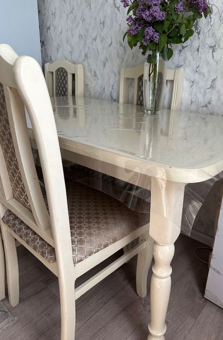 Продам стол и стулья бу