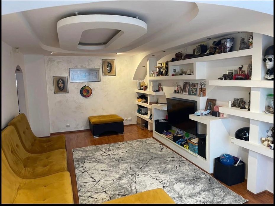 Vând apartament