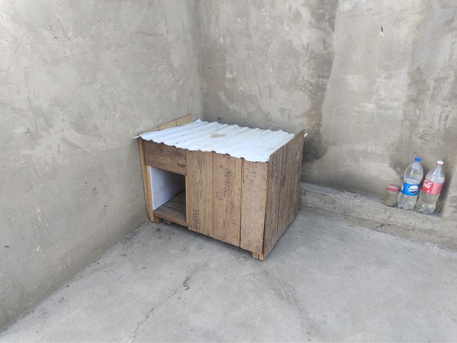 Будка для собаки.