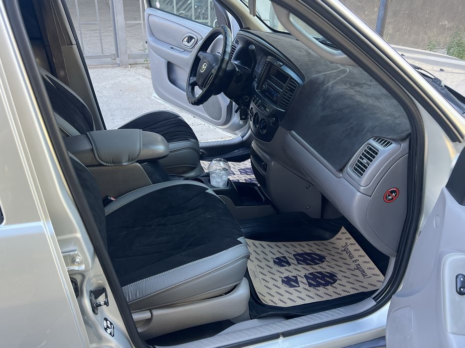 Mazda Tribute 2001г