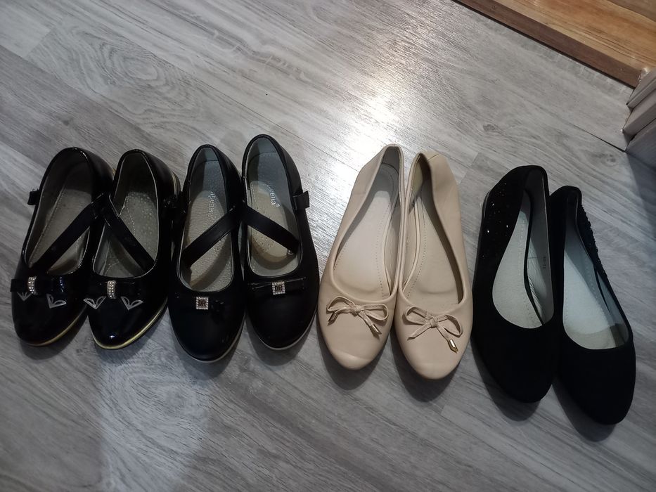 Продам обувь для девочки