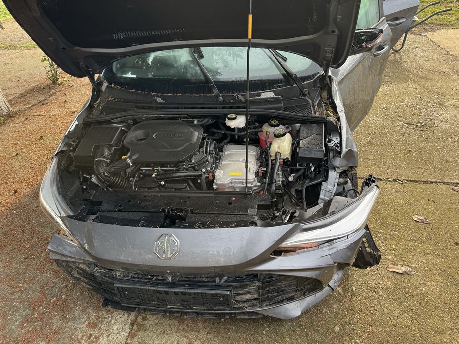 Dezmembrez MG 3 Hybrid 2025 doar 4000km