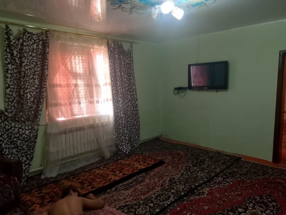 Тез арада үй сатылады!