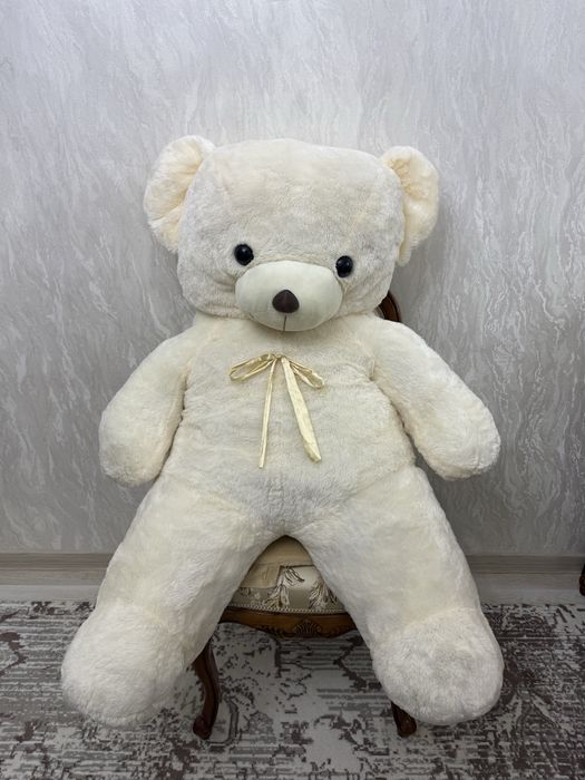 Продаю большую мягкую игрушку-медведя.Состояние хорошее.Кому надо звон