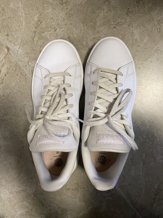 Кроссовки адидас