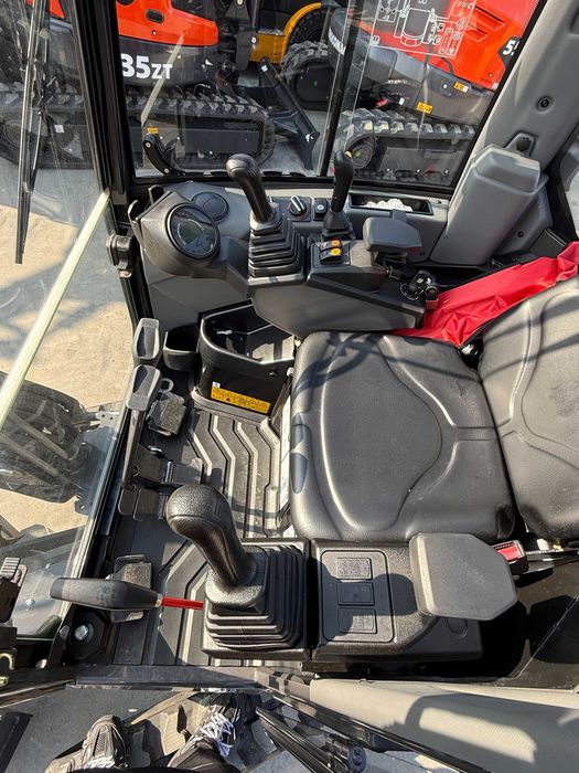 Mini Excavator NOU EUROCOMACH 18ZT Italia 2T 5 ANI Garantie PROMOTIE