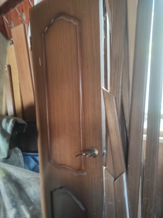 Продам межкомнатные двери