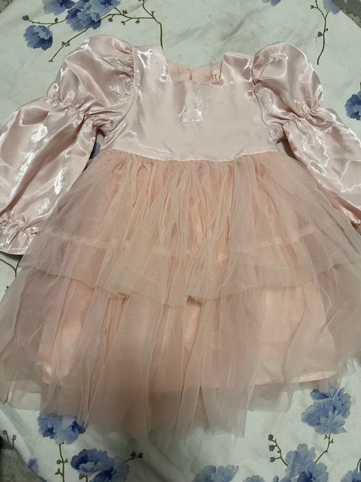 Детская платья 3-4 годик девочке