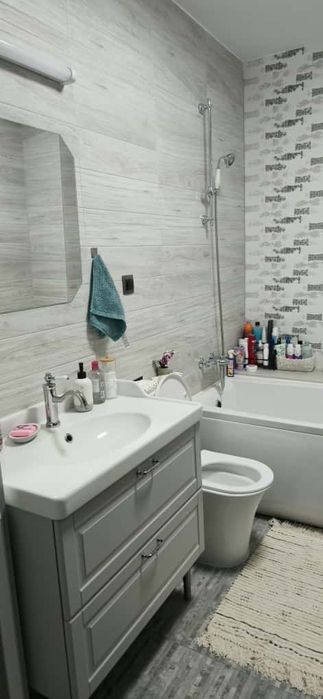 Vand apartament 2 camere Apahida