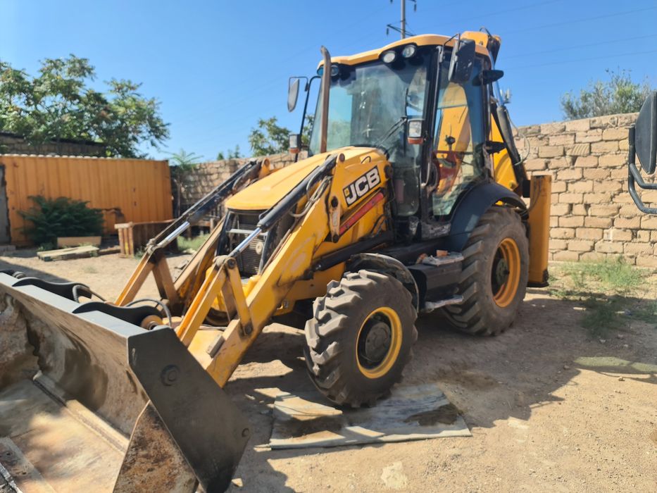 Продам Экскаватор погрузчик jcb