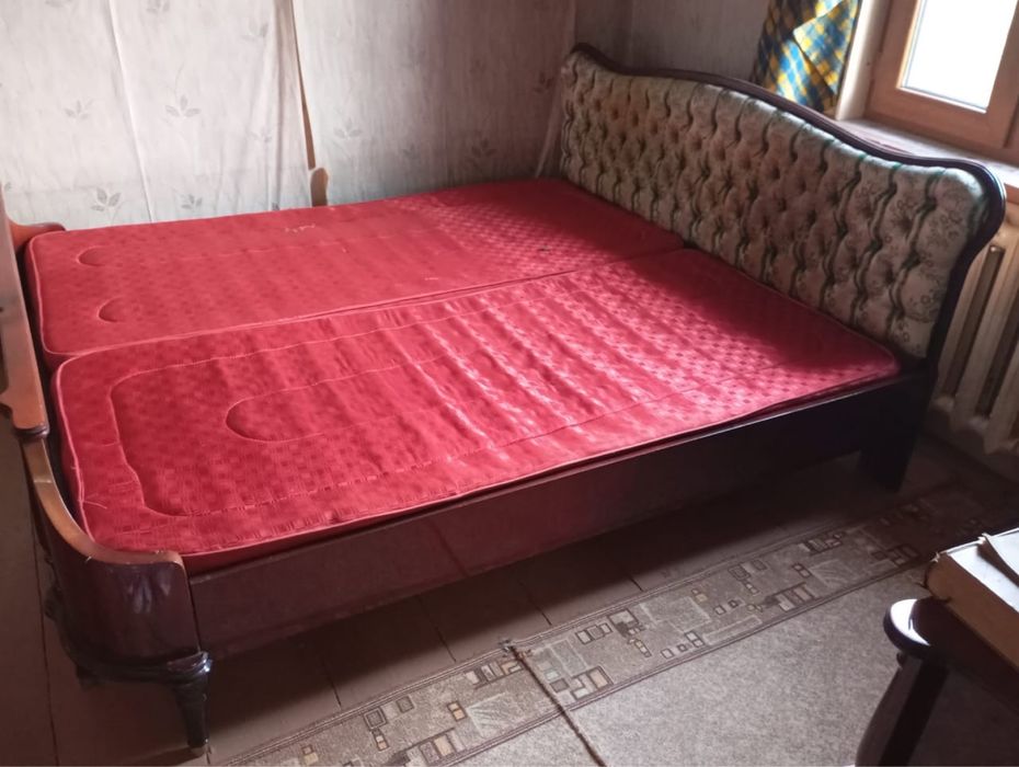 Продам румынский гарнитур